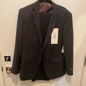 MENS PERRY ELLIS SUIT